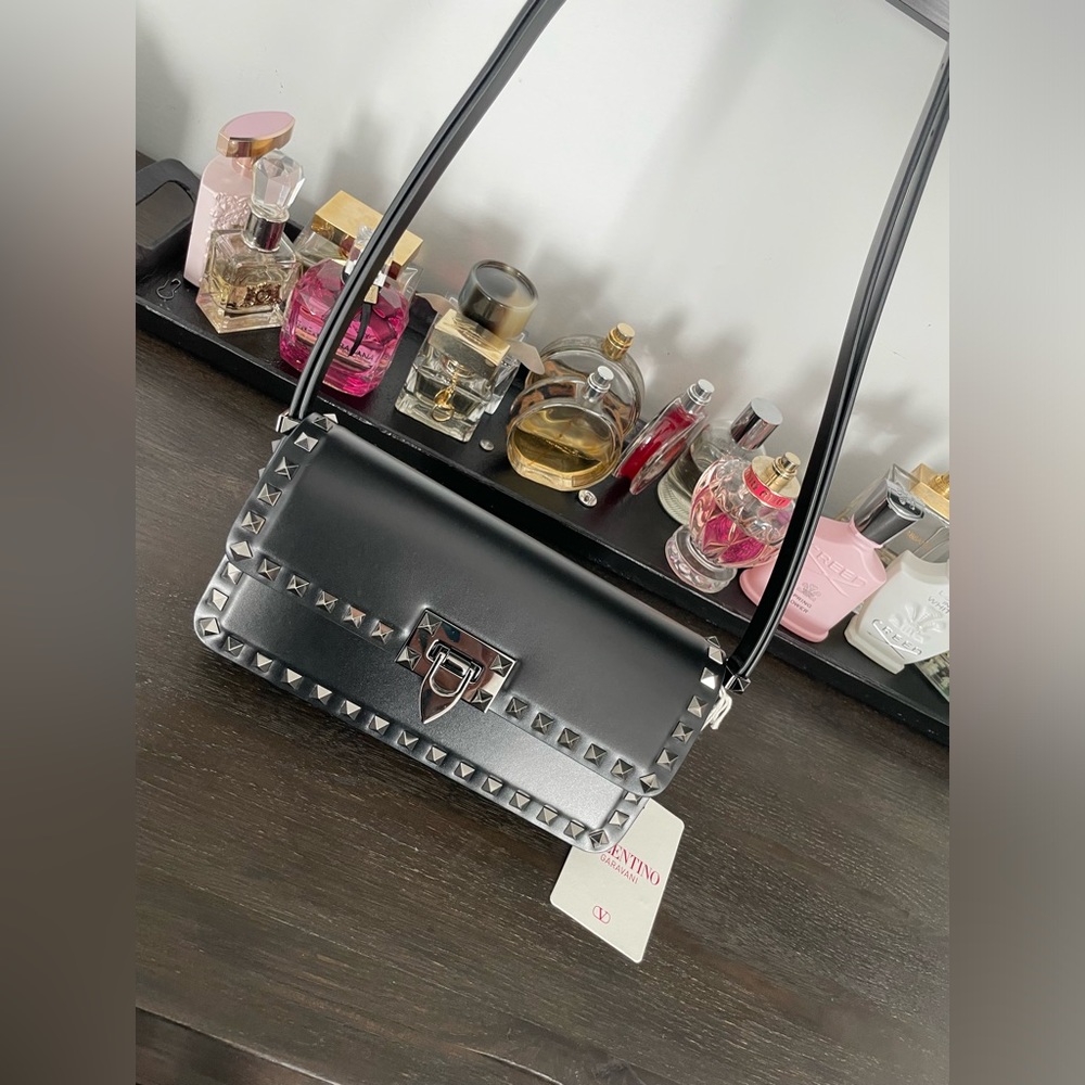 Valentino ROCKSTUD23 E/W SMOOTH CALFSKIN SHOULDER BAG - Picture 2 of 9
